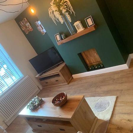 Quaint 1 Bedroom Cottage In Pudsey, Leeds Kültér fotó
