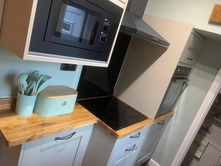 Quaint 1 Bedroom Cottage In Pudsey, Leeds Kültér fotó