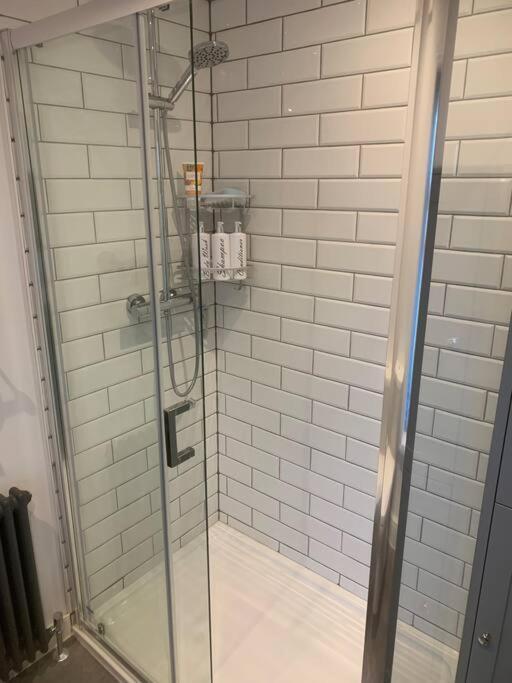 Quaint 1 Bedroom Cottage In Pudsey, Leeds Kültér fotó