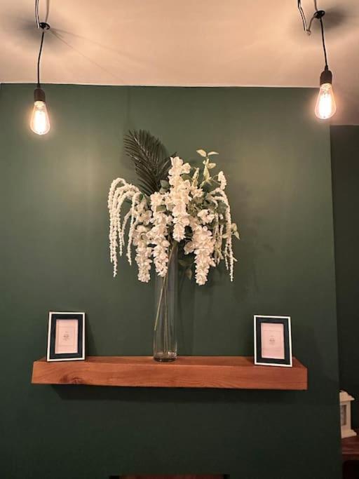 Quaint 1 Bedroom Cottage In Pudsey, Leeds Kültér fotó
