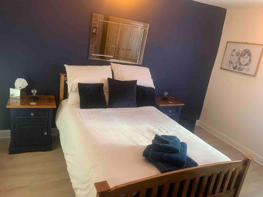 Quaint 1 Bedroom Cottage In Pudsey, Leeds Kültér fotó